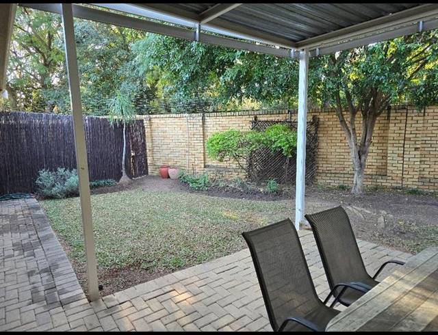 3 BEDROOM TOWNHOUSE FOR SALE IN SINOVILLE